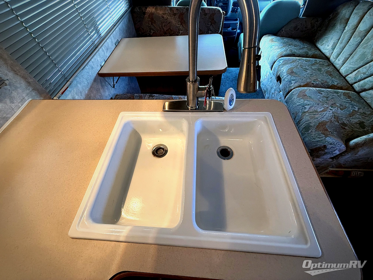 1999 Gulf Stream Conquest Sport 6280 Photo 13