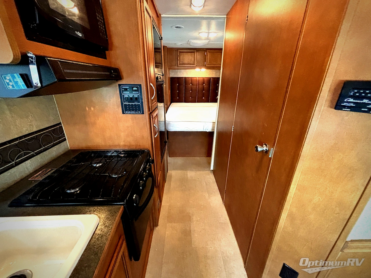 2015 Itasca Spirit 27Q Photo 15