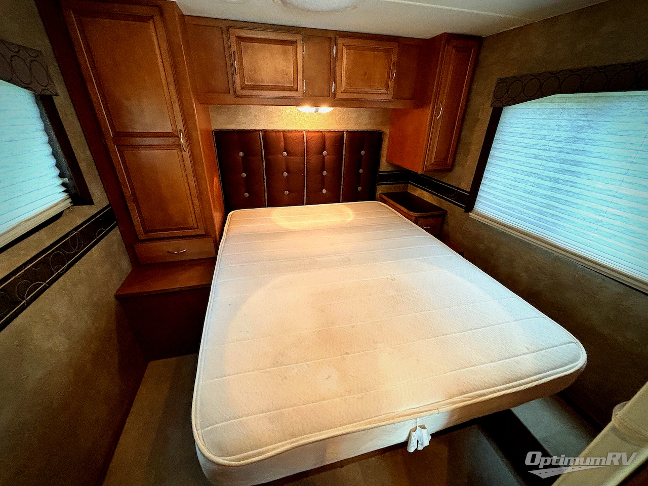 2015 Itasca Spirit 27Q Photo 17