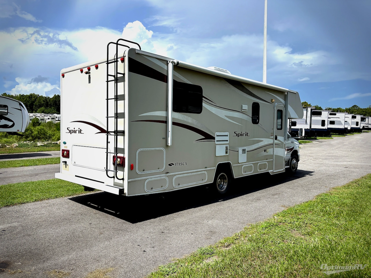 2015 Itasca Spirit 27Q Photo 2