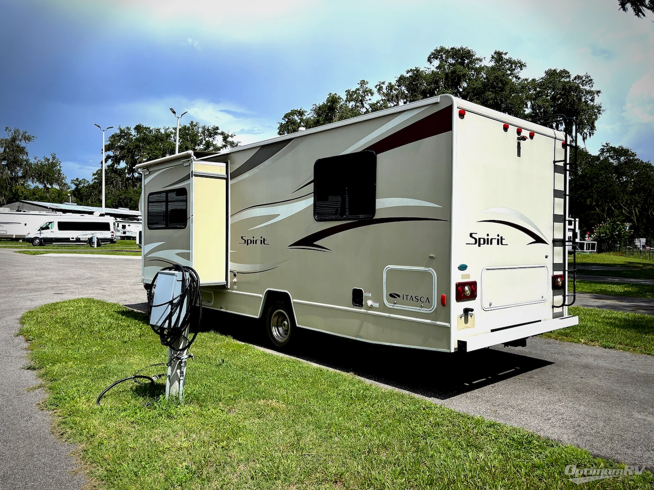 2015 Itasca Spirit 27Q Photo 3