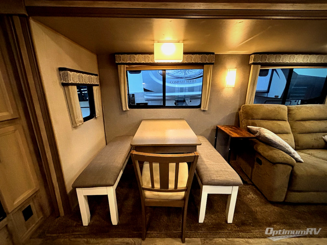 2021 Coachmen Catalina Legacy 303 RKDS Photo 12