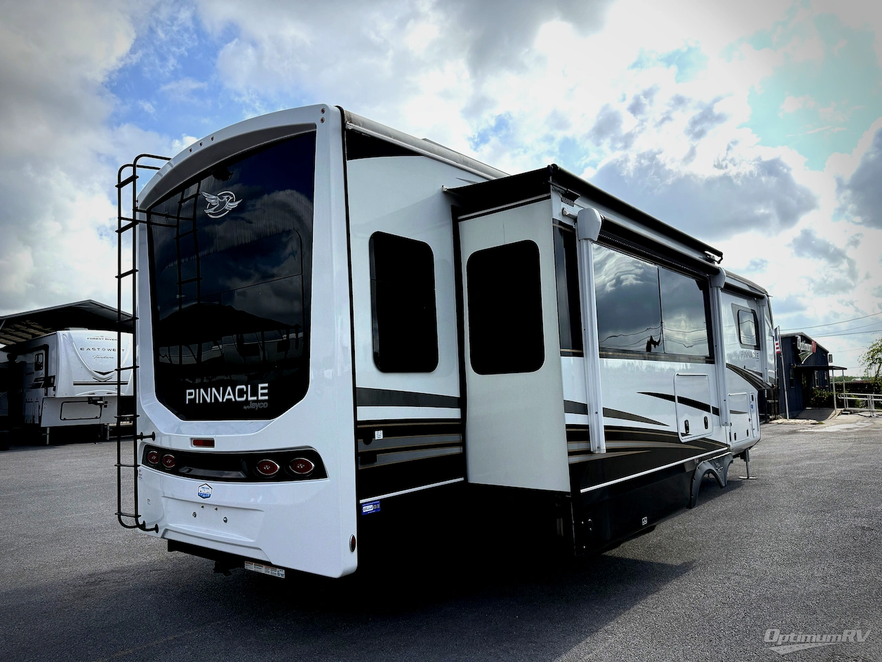 2024 Jayco Pinnacle 37MDQS Photo 2