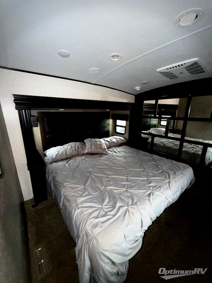 2018 Jayco North Point 315RLTS Photo 17
