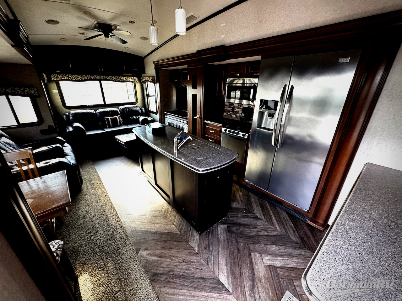 2017 Jayco North Point 315RLTS Photo 2