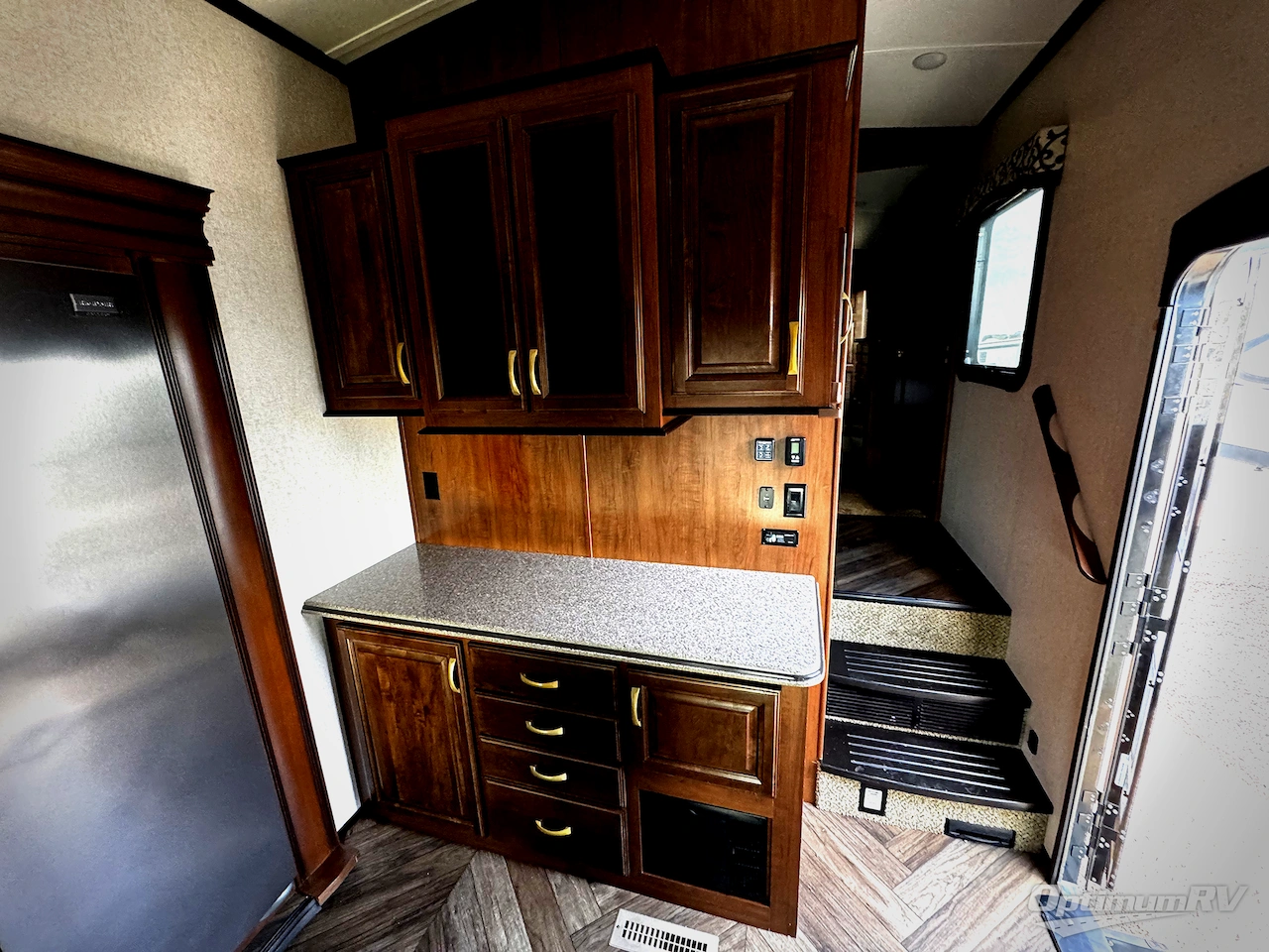 2017 Jayco North Point 315RLTS Photo 4