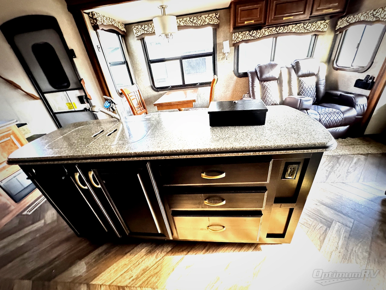 2017 Jayco North Point 315RLTS Photo 7