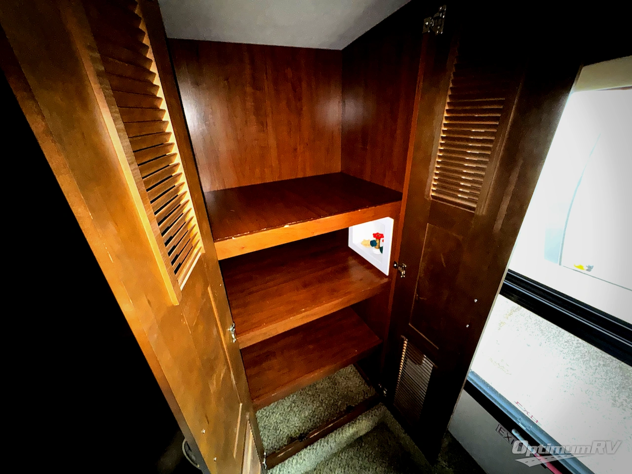 2017 Jayco North Point 315RLTS Photo 14