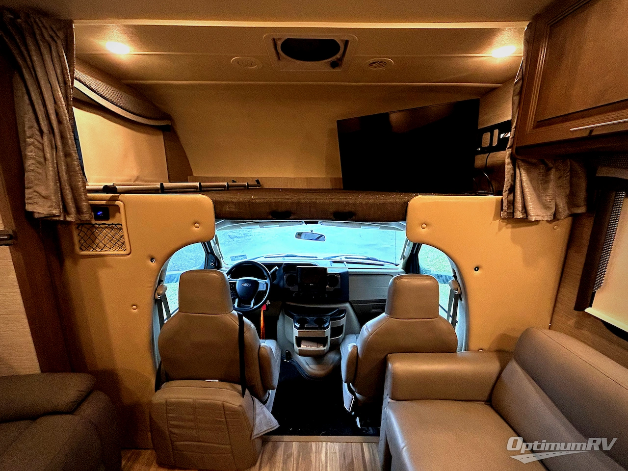 2021 Thor Outlaw 29J Photo 9