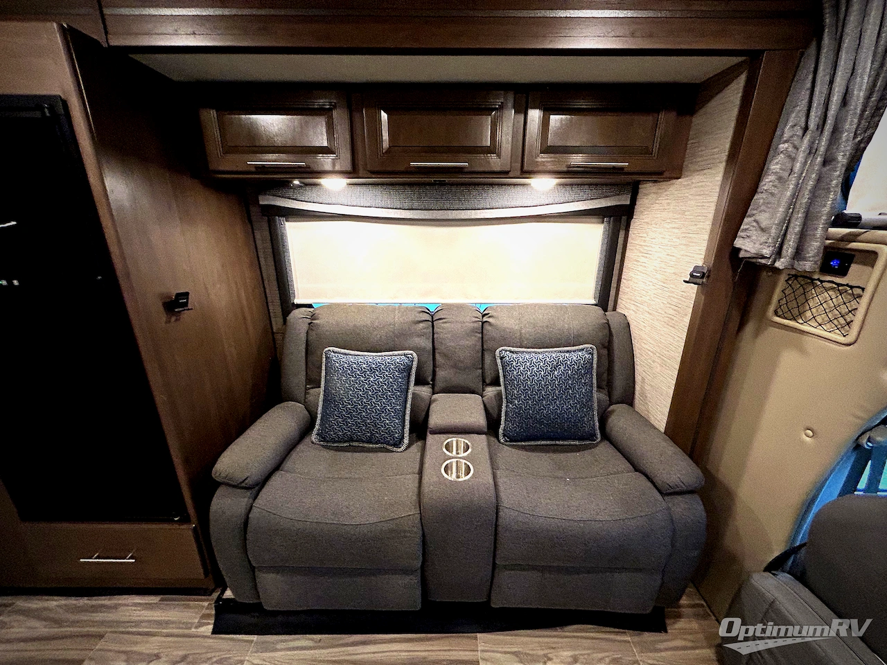 2021 Thor Outlaw 29J Photo 13