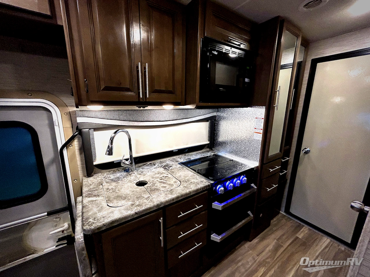 2021 Thor Outlaw 29J Photo 16