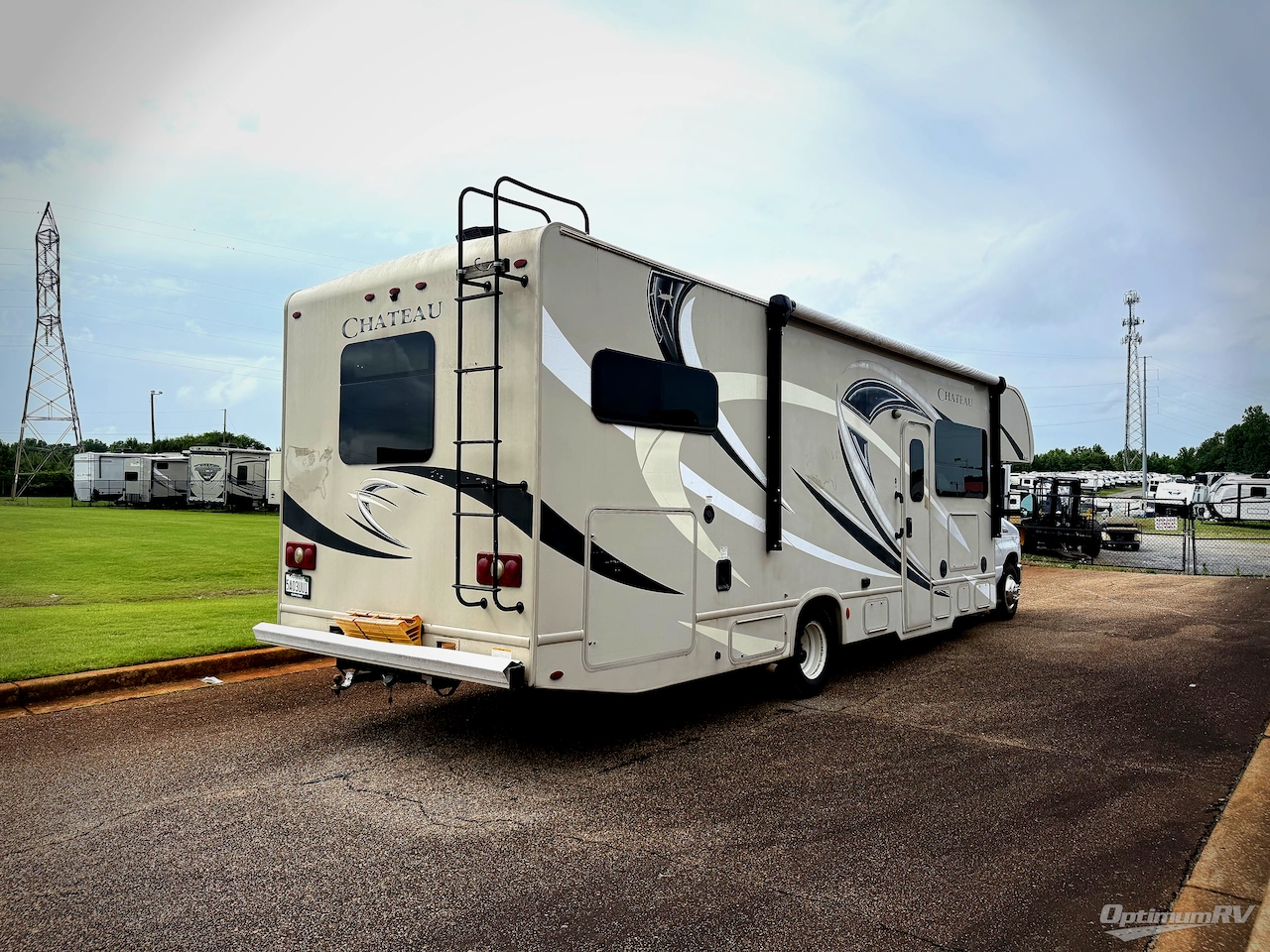 2017 Thor Chateau 31W Photo 2