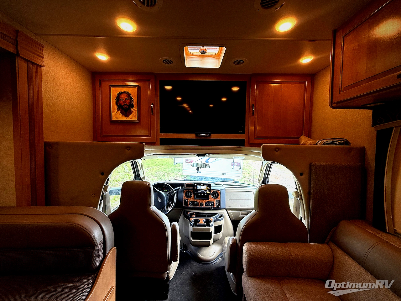 2017 Thor Chateau 31W Photo 7