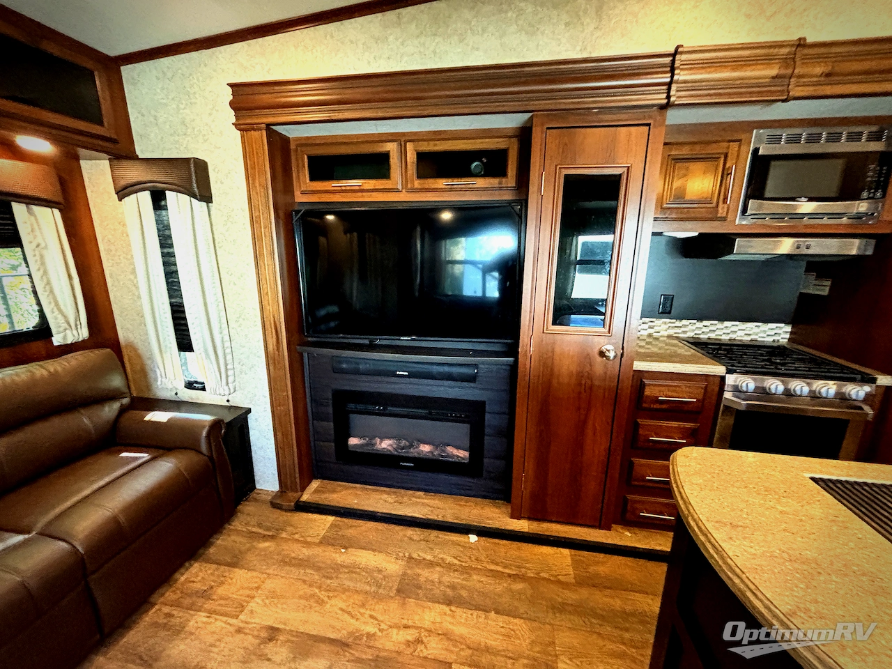 2018 Jayco Eagle 321RSTS Photo 8