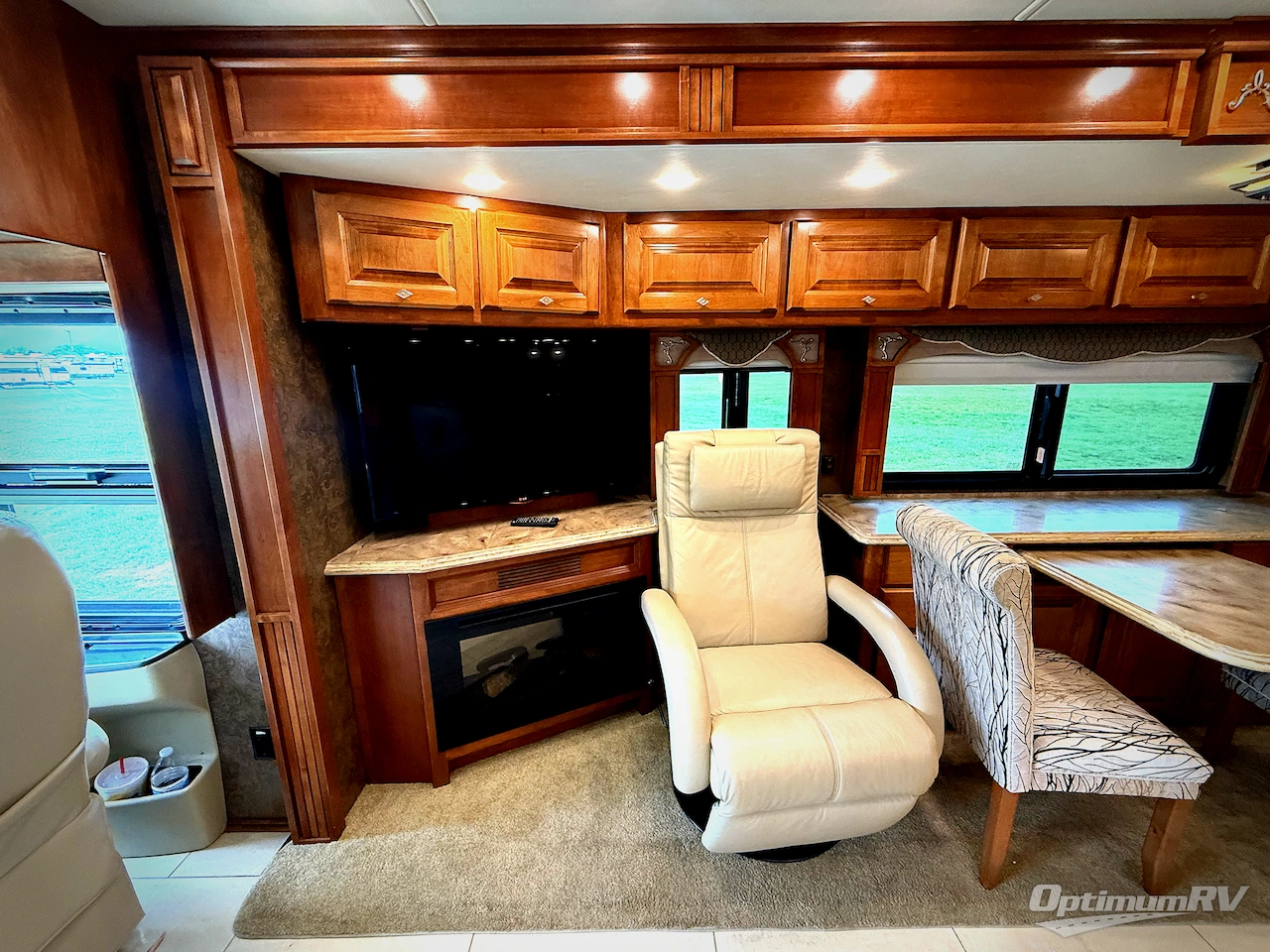 2014 Tiffin Phaeton 36 GH Photo 7