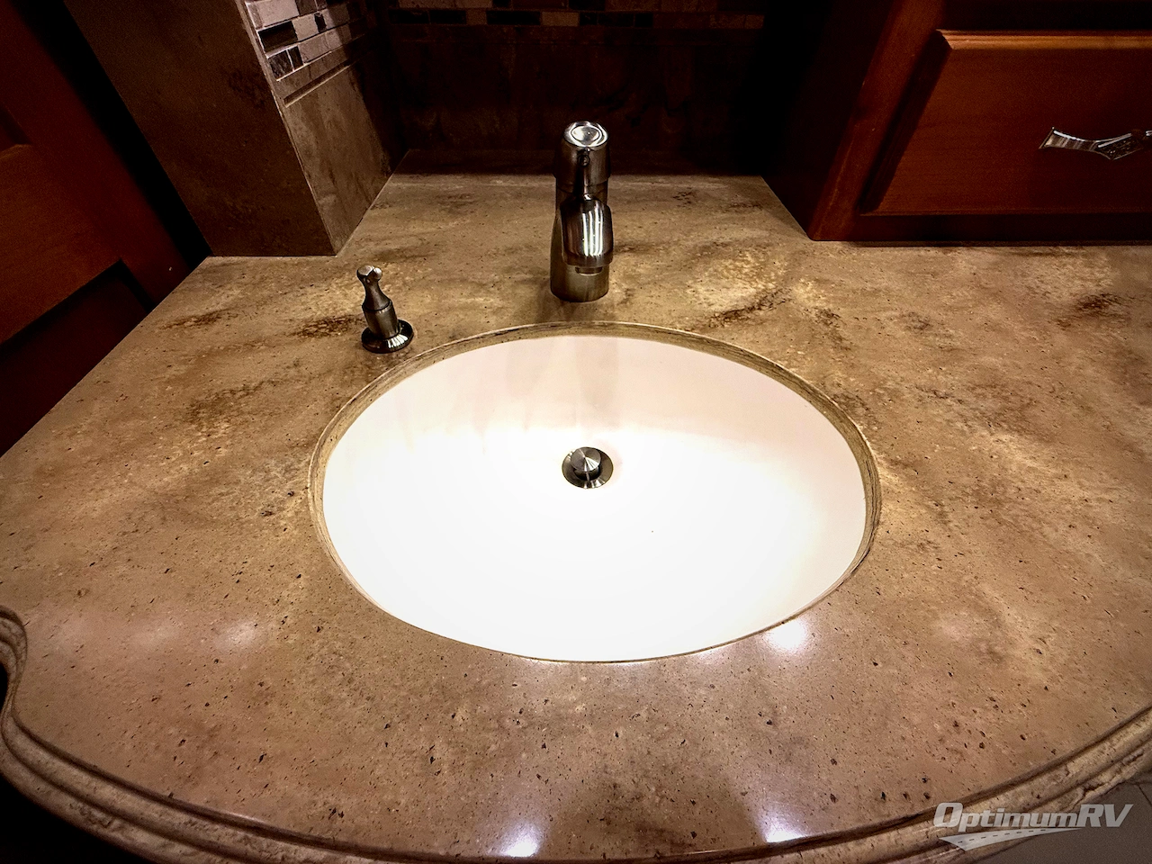 2014 Tiffin Phaeton 36 GH Photo 16