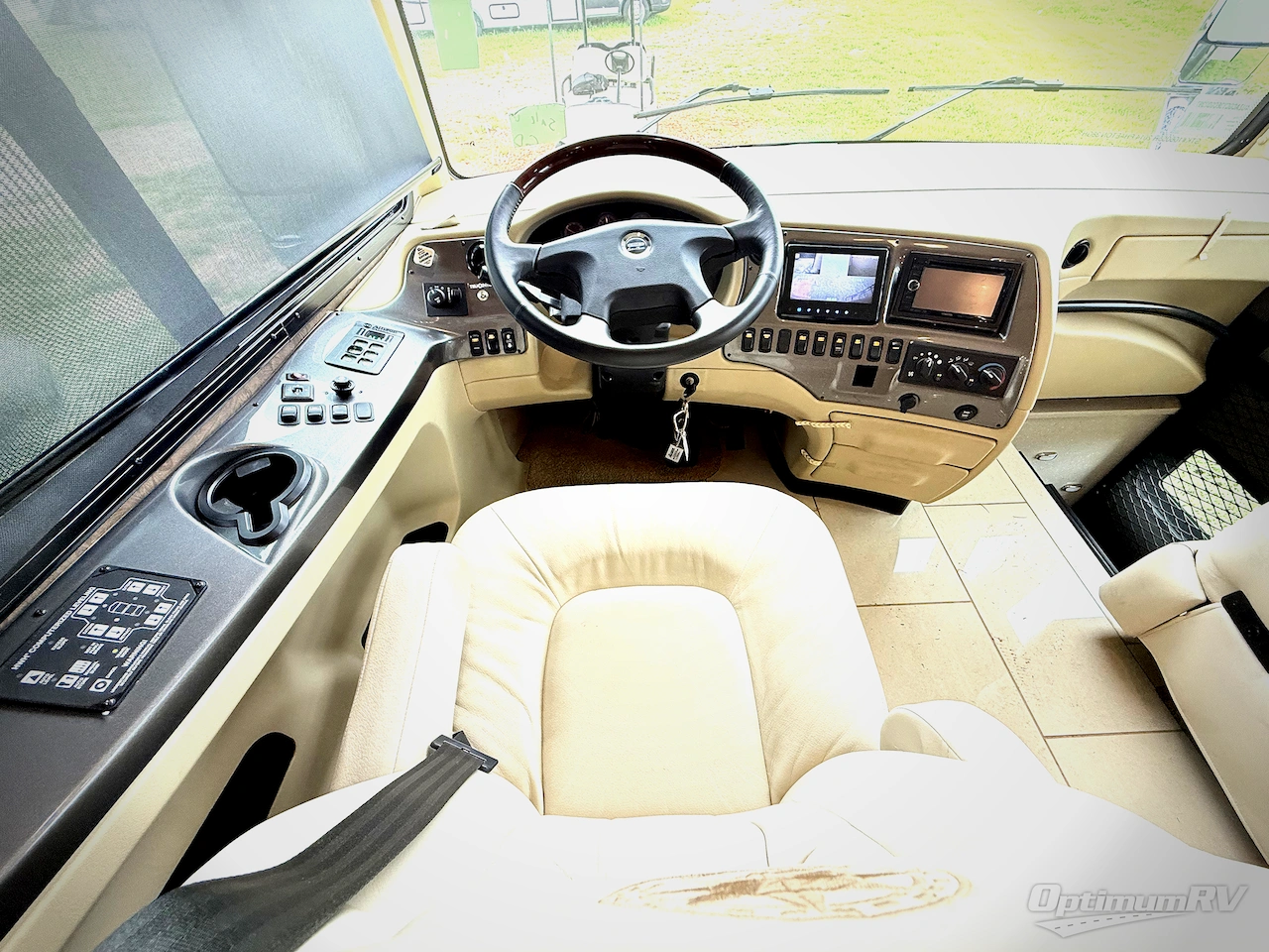 2014 Tiffin Phaeton 36 GH Photo 24