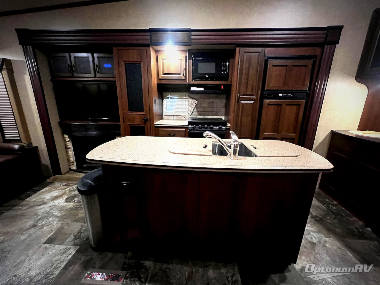 2015 Jayco Eagle Premier 321RLTS Photo 10