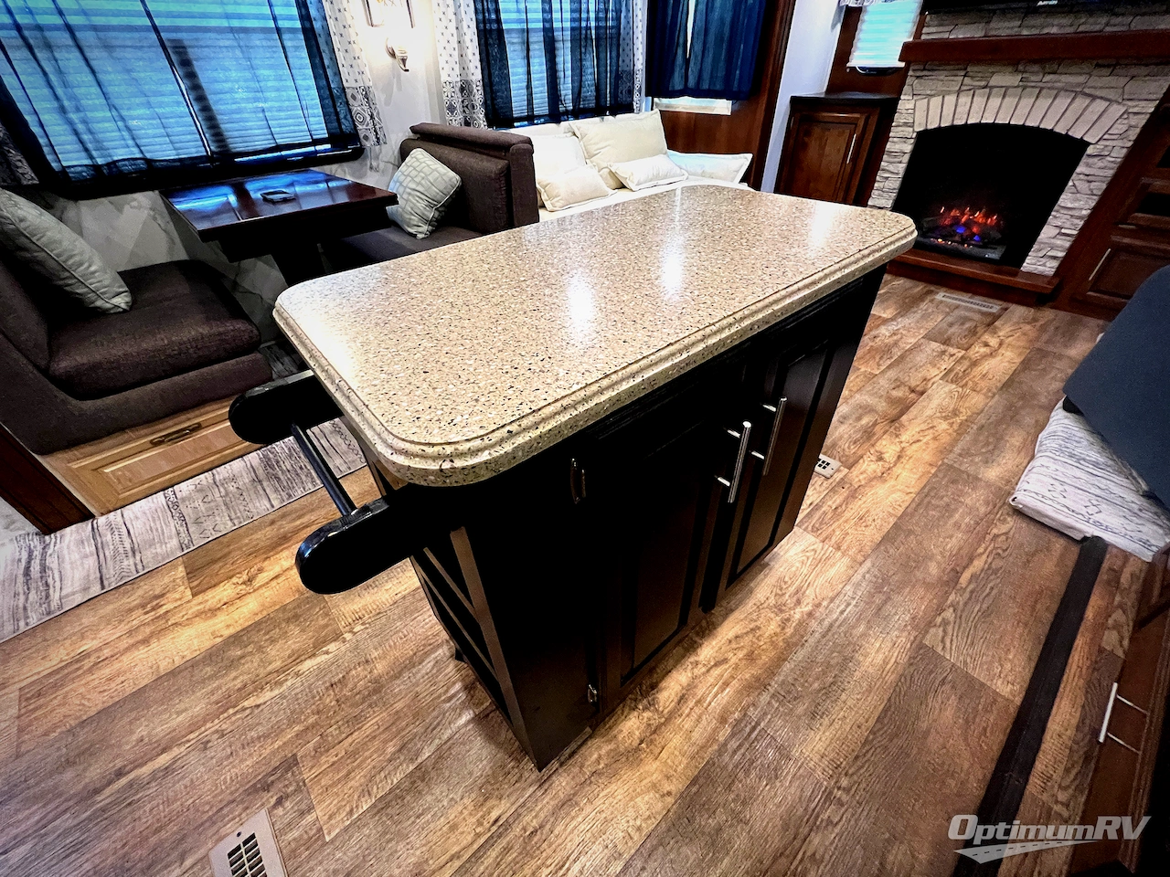 2017 Jayco Eagle 338RETS Photo 9