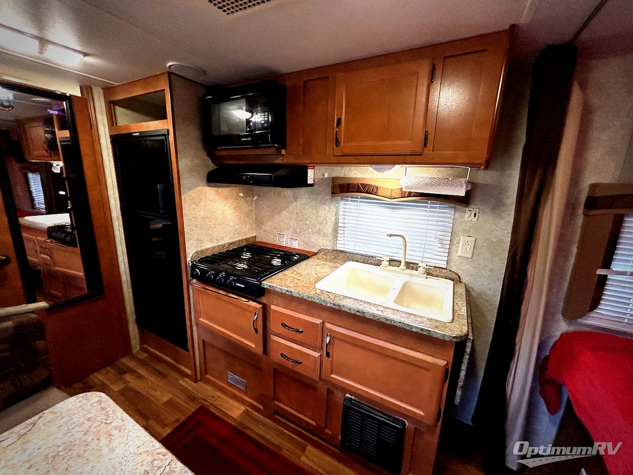 2013 Gulf Stream Ameri-Lite 21MB Photo 6
