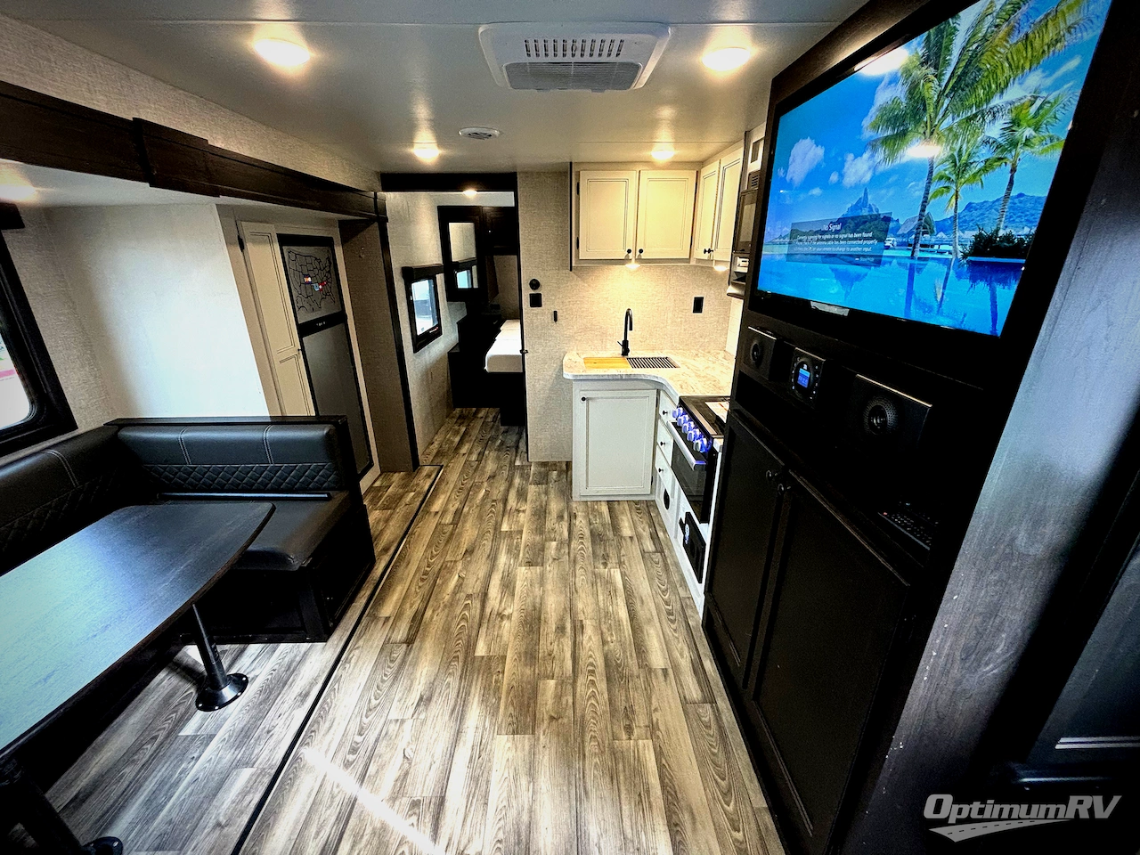 2023 Highland Ridge Range Lite 241BH Photo 4