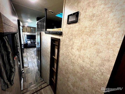2018 Highland Ridge Open Range OF371MBH RV Photo 4
