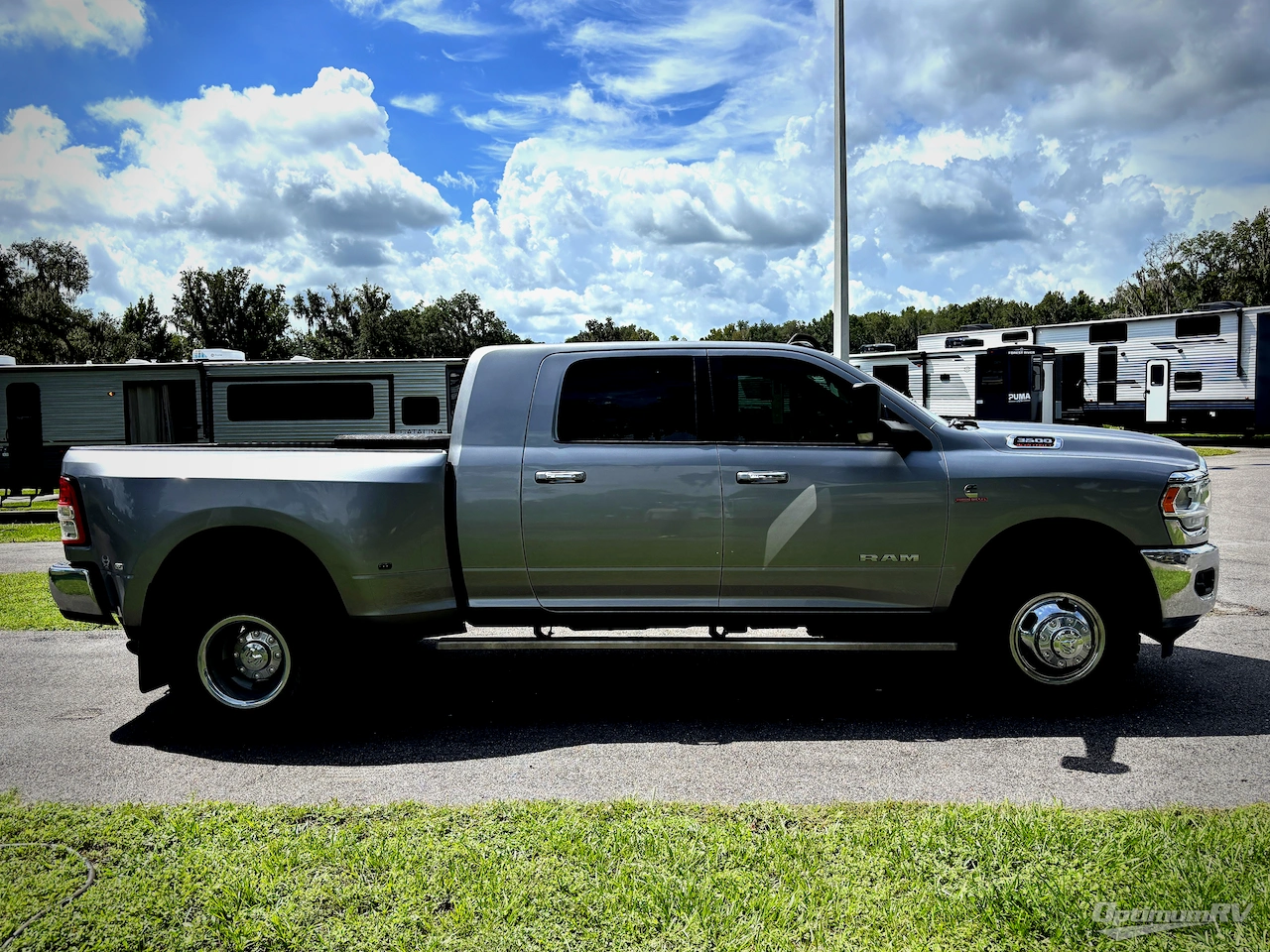 2019 Dodge RAM Bighorn 3500 Photo 2
