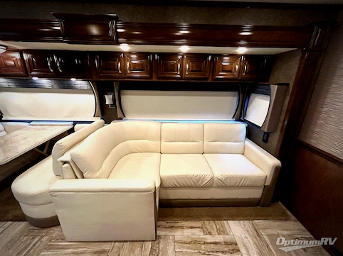 2017 Thor Venetian G36 RV Photo 3