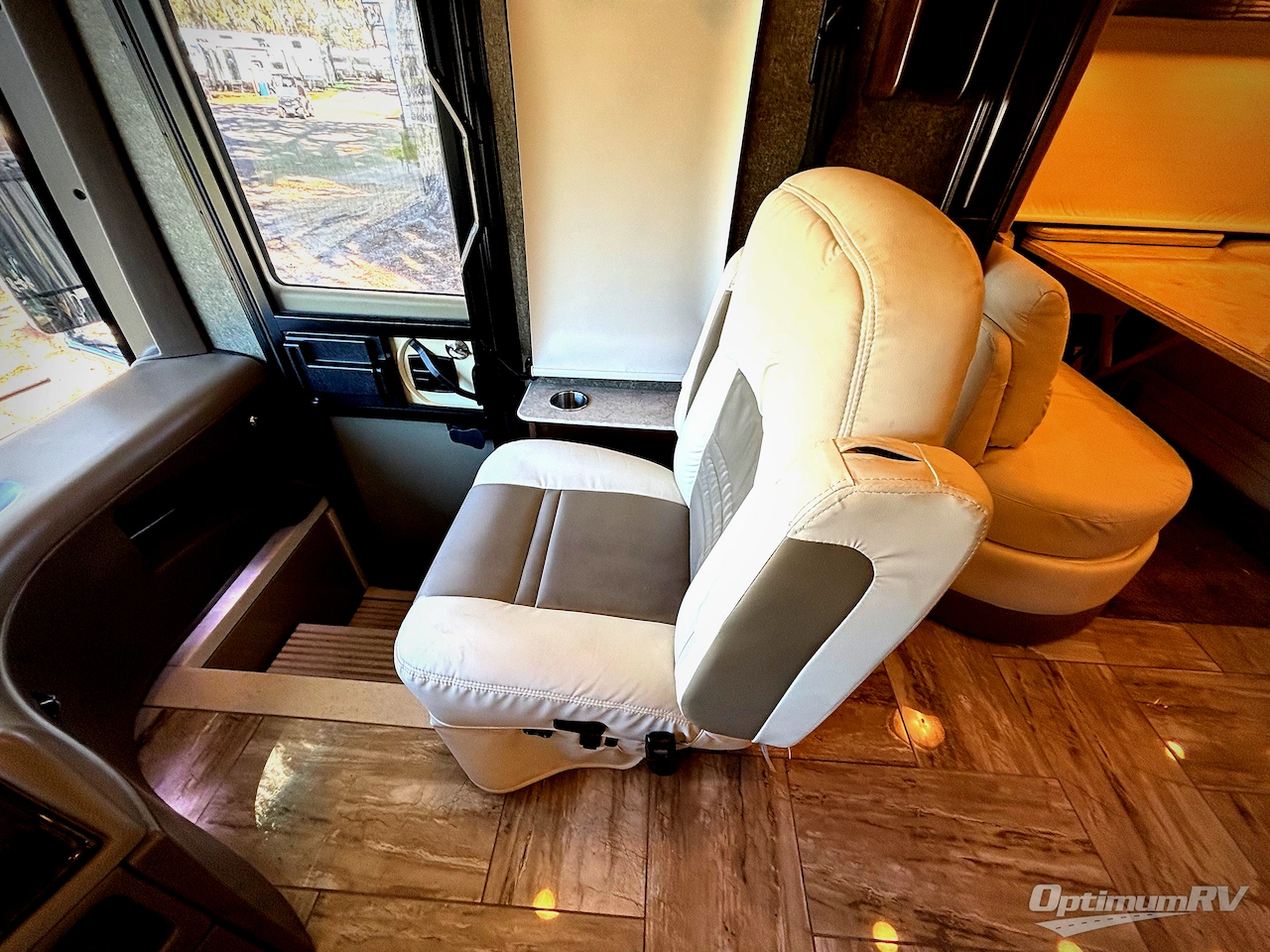 2017 Thor Venetian G36 Photo 9