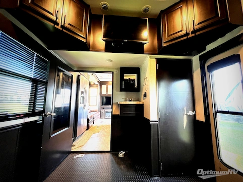2017 Jayco Seismic 4212 RV Photo 3