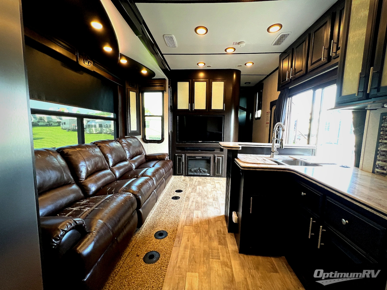 2017 Jayco Seismic 4212 Photo 5