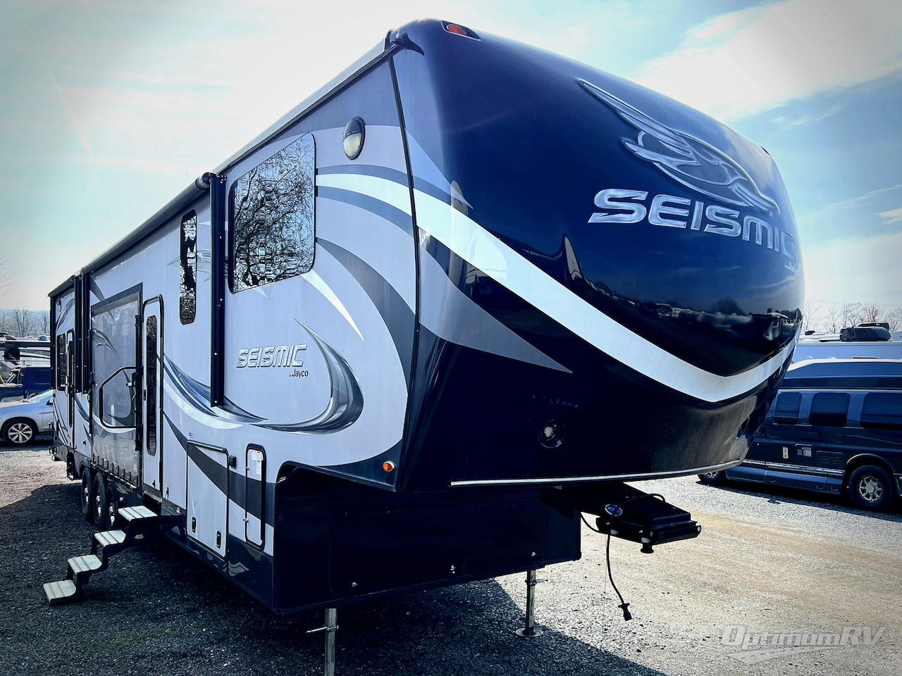 2017 Jayco Seismic 4212 Photo 1