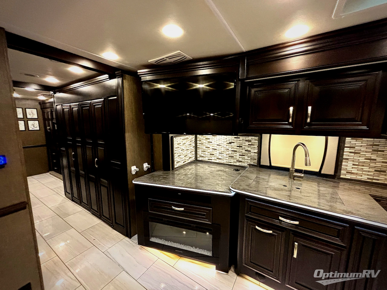 2019 Forest River Berkshire XLT 45A Photo 13