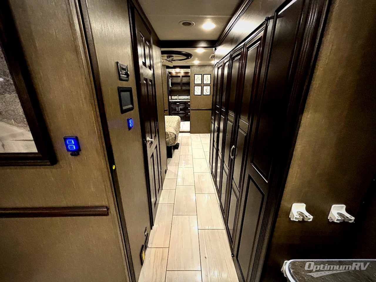 2019 Forest River Berkshire XLT 45A Photo 14