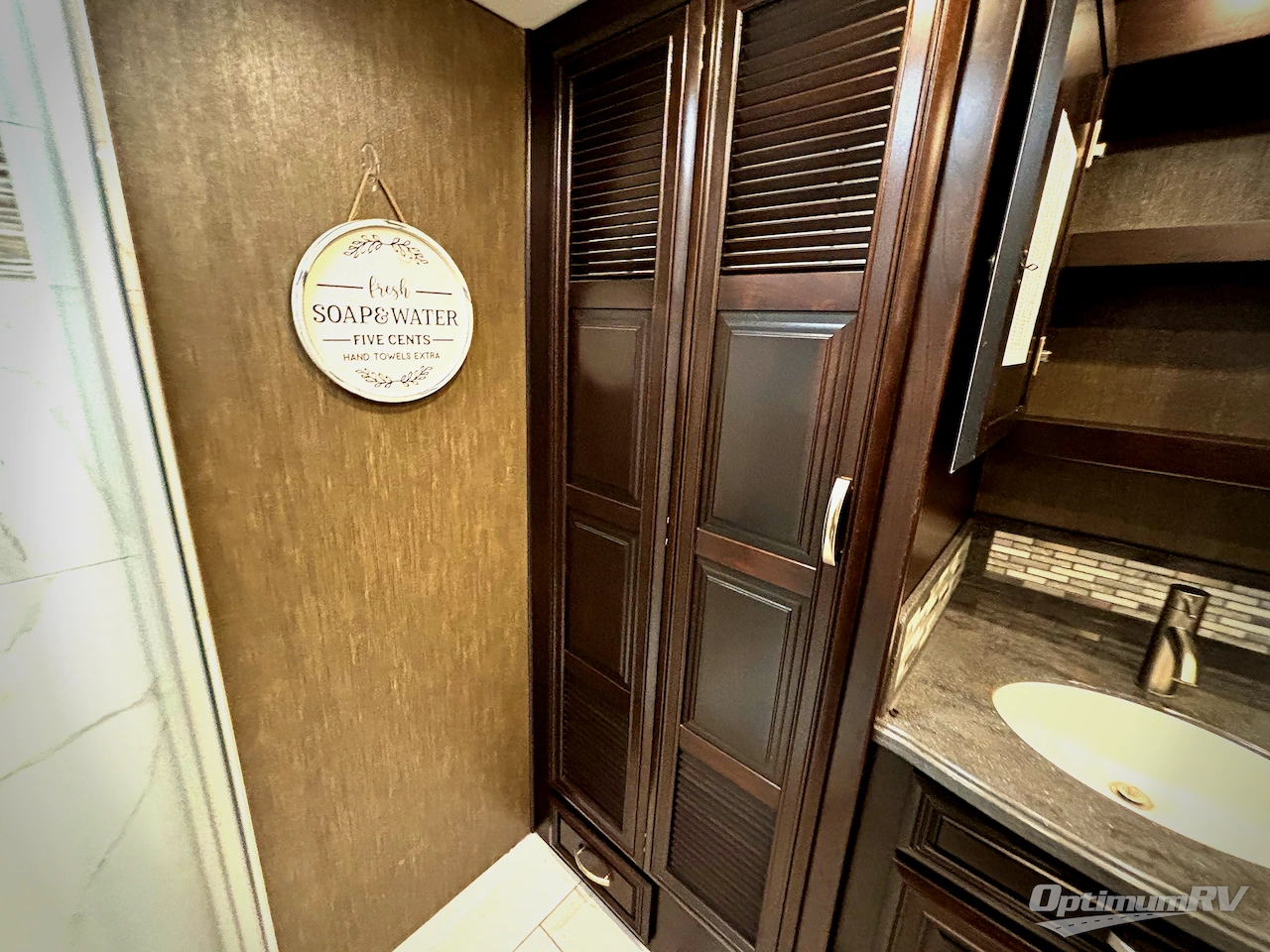 2019 Forest River Berkshire XLT 45A Photo 22