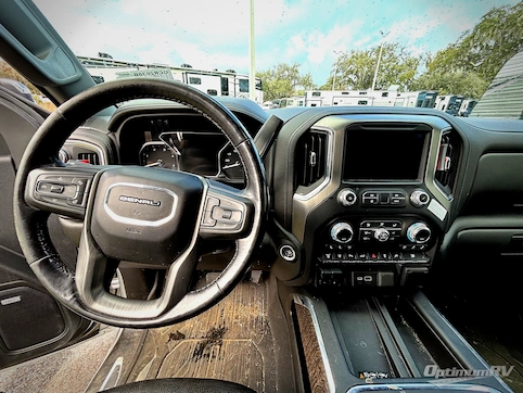 2022 GMC Denali 3500 HD RV Photo 3