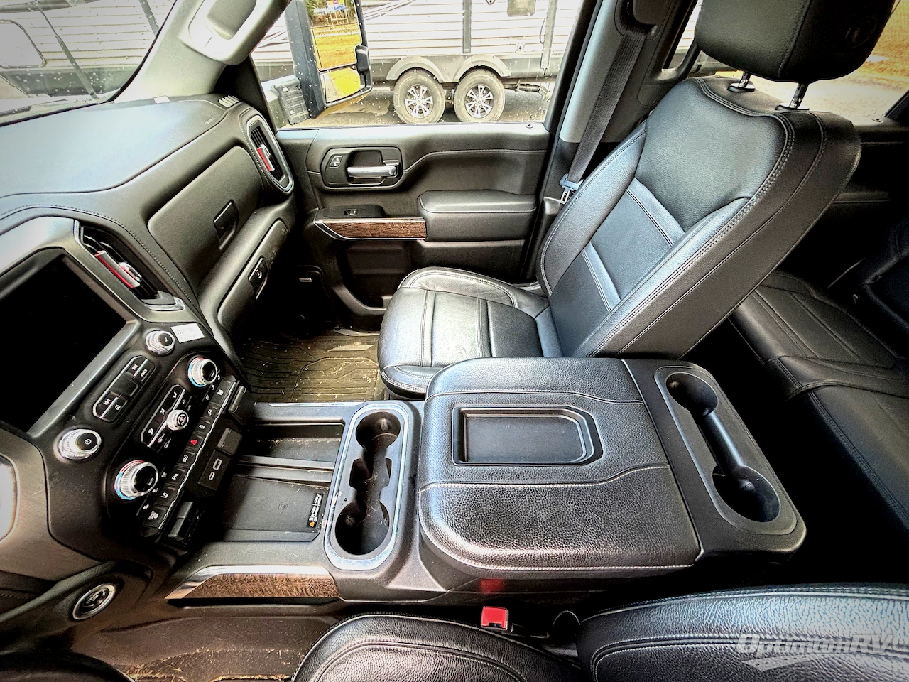 2022 GMC Denali 3500 HD Photo 10