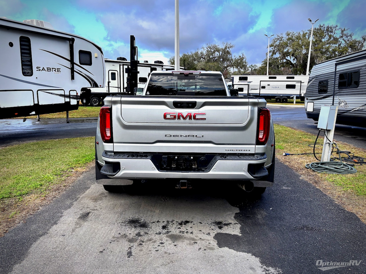 2022 GMC Denali 3500 HD Photo 3