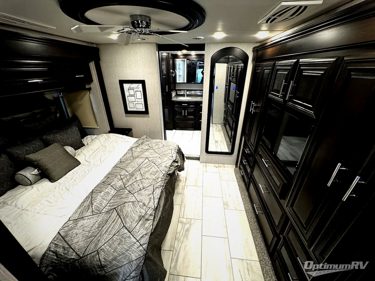 2022 Forest River Berkshire XLT 45A Photo 31