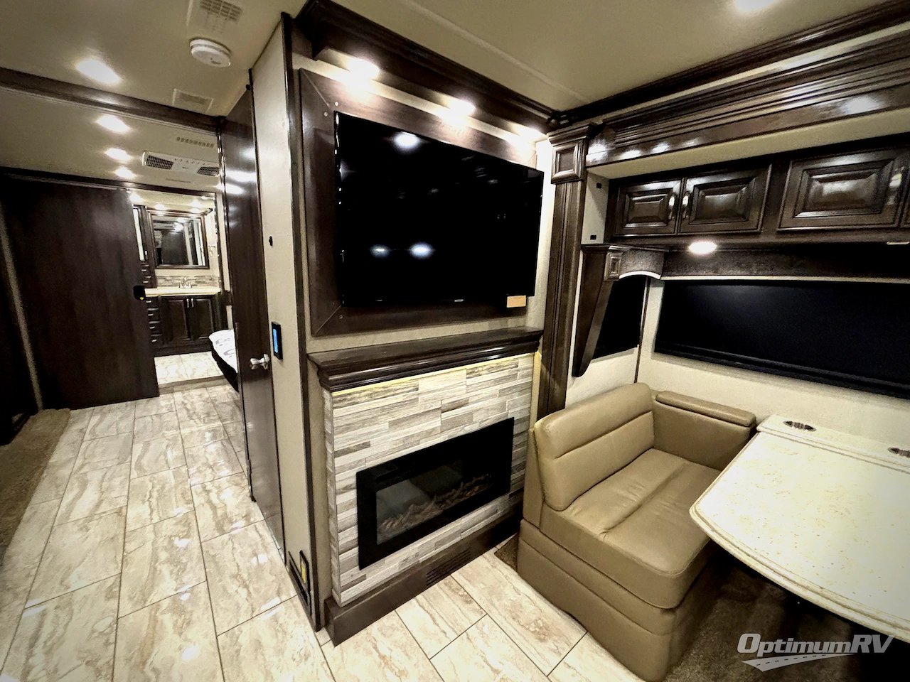 2019 Holiday Rambler Endeavor 38W Photo 15