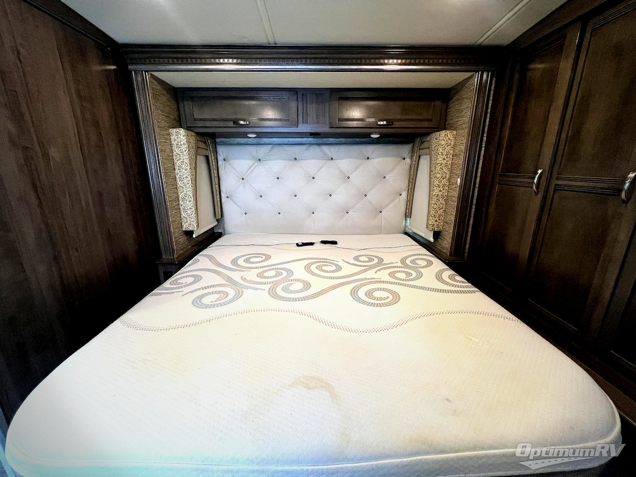 2019 Winnebago Forza 36G Photo 21