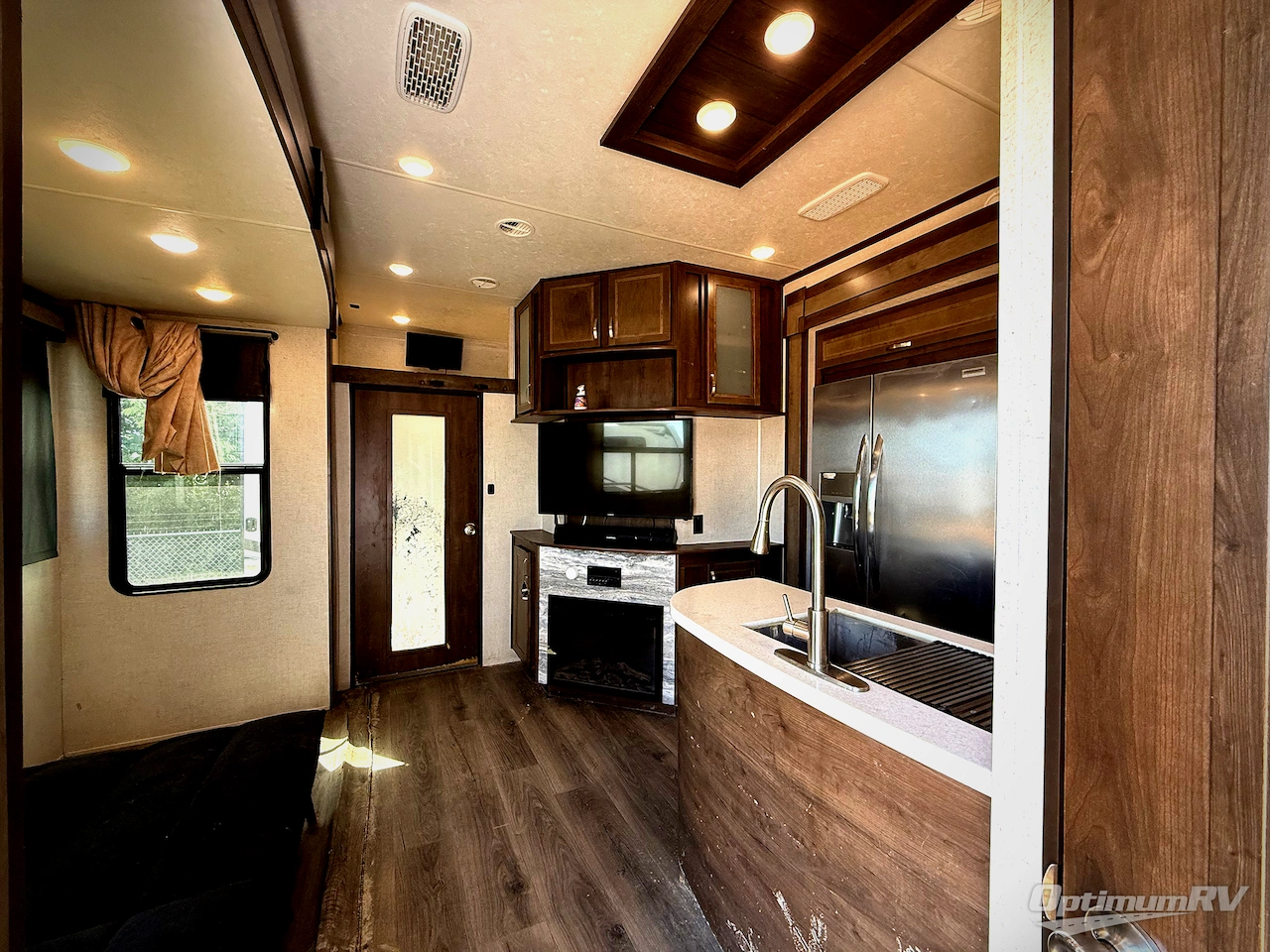 2019 Highland Ridge Highlander HF383H Photo 3