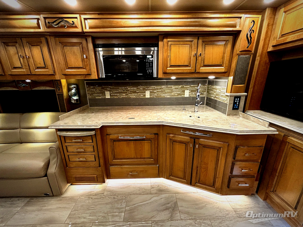 2018 Tiffin Phaeton 40 QKH Photo 6
