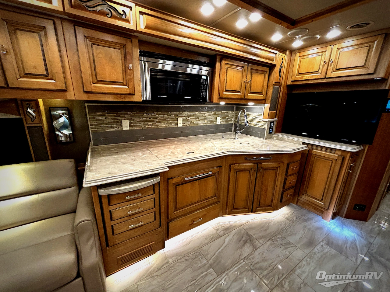 2018 Tiffin Phaeton 40 QKH Photo 12
