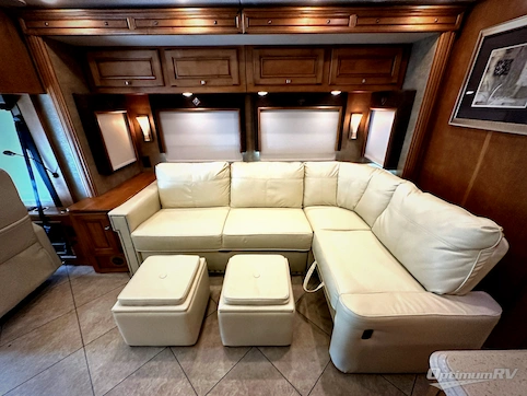 2014 Itasca Meridian 34B RV Photo 3