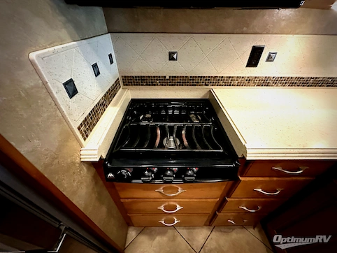 2014 Itasca Meridian 34B RV Photo 4