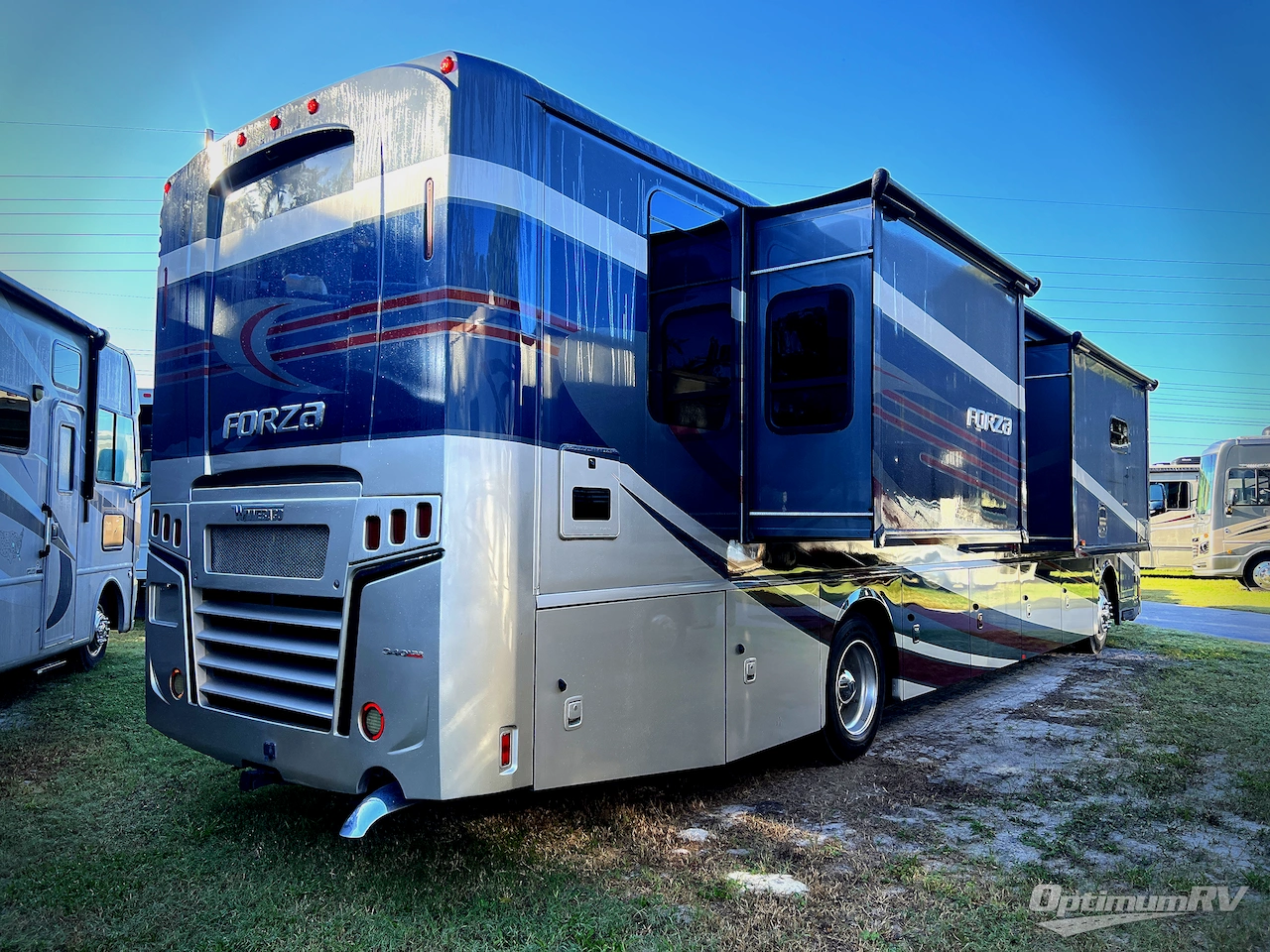2019 Winnebago Forza 38F Photo 3