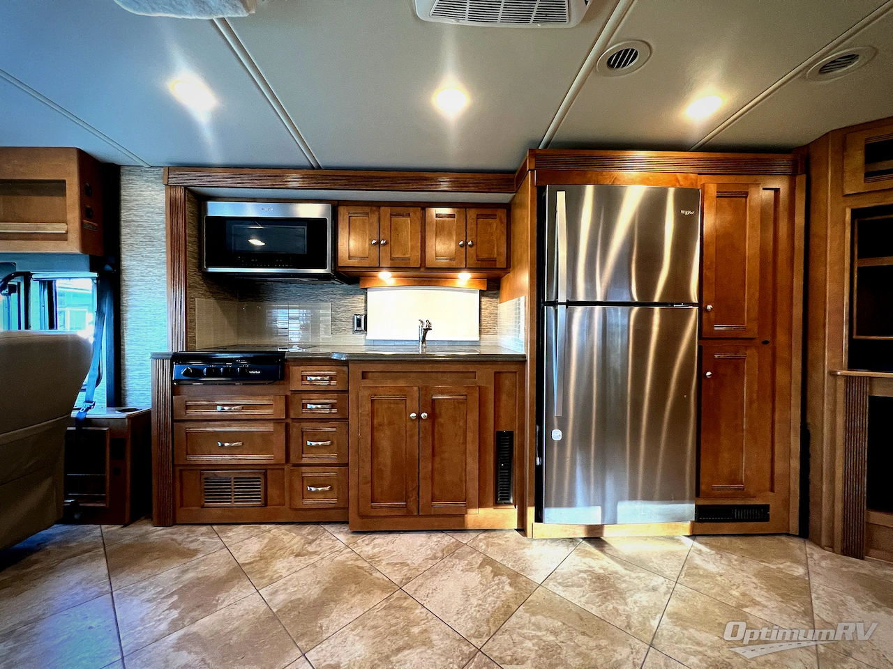 2019 Winnebago Forza 38F Photo 12