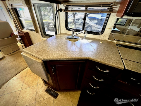 2004 Itasca Suncruiser 37B RV Photo 3