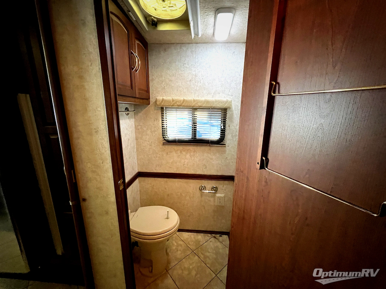 2004 Itasca Suncruiser 37B Photo 16